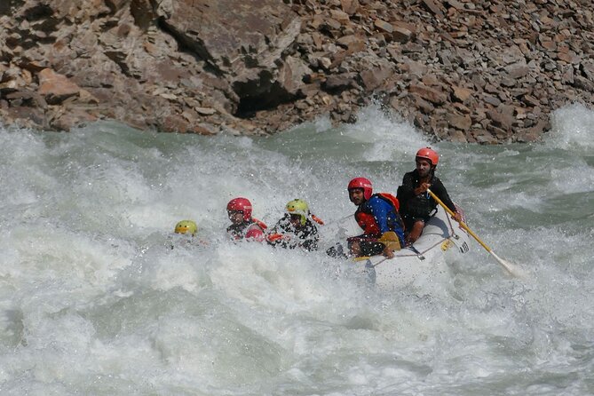 Rafting in Rishikesh- 16km - Safety Precautions and Equipment