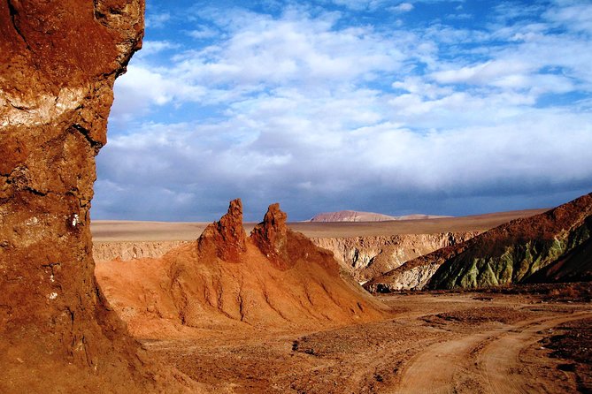 Rainbow Valley Tour From San Pedro De Atacama - Guest Reviews and Feedback