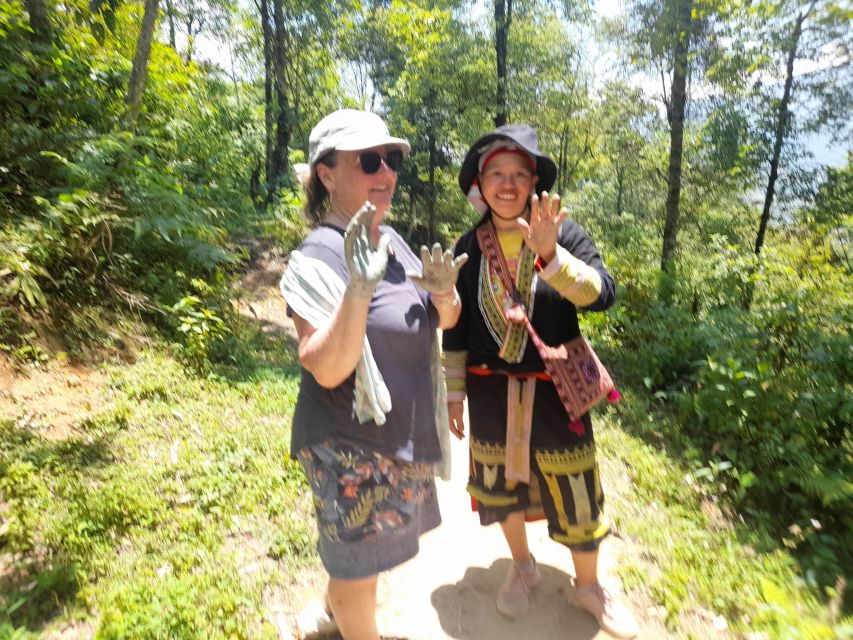 Red Dao Village Trek and Herbal Bath - Included Amenities