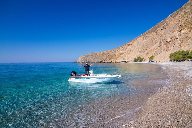 RENT A BOAT 5.5m - 30hp LICENSE FREE Chora Sfakion, SfakiaTranslated to English:RENT A BOAT 5.5m - 30hp LICENSE FREE Chora Sfakion, Sfakia - Location and Transportation