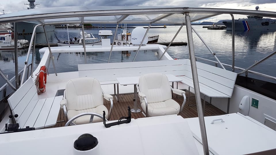 Reykjavík: New Years Eve Northern Lights Yacht Cruise - Cruise Itinerary and Details