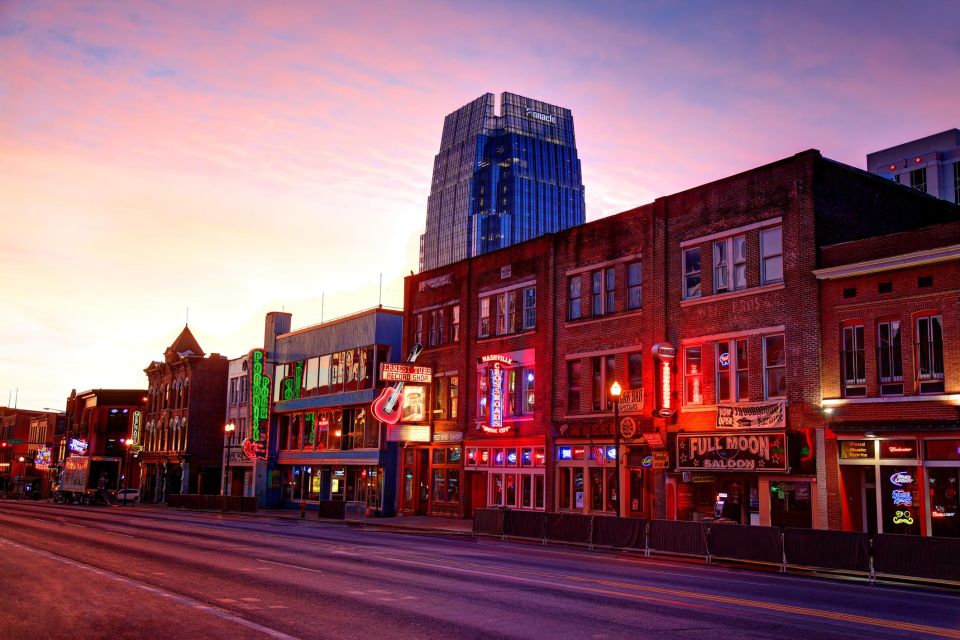 Romance in the Music City: A Nashville Love Story - Professional Guided Experience