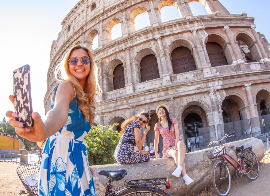 Rome: Colosseum, Forum, and Palatine Hill Guided Tour - Colosseum Experience