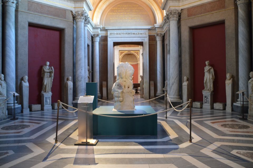 Rome: Early-Morning Small-Group Vatican Museums Tour - Live Tour Guide