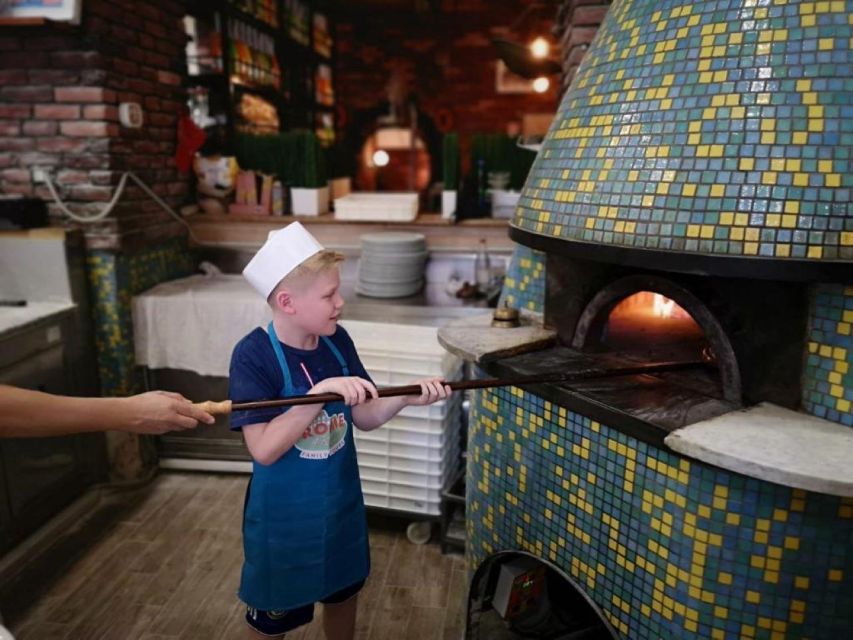 Rome: Pizza & Tiramisu Making Class - Intimate Class Setting