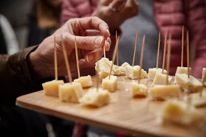 Rome: Testaccio Neighborhood Small-Group Food and Market Tour - Review Highlights