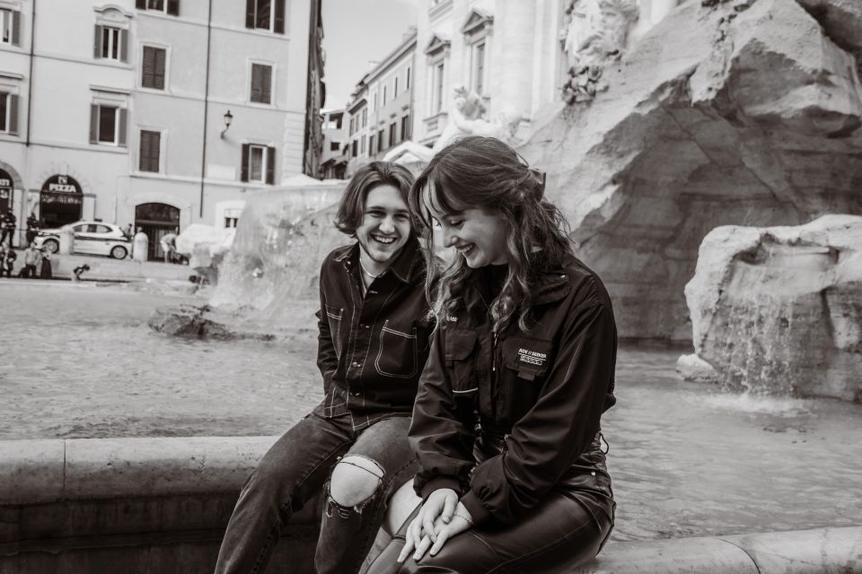 Rome: Trevi Fountain Photoshoot Experience - High-Quality Photo Delivery