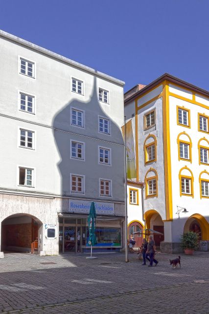 Rosenheim: Express Walk With a Local in 60 Minutes - Local Guide Expertise