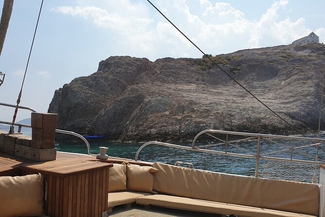 Round of Antiparos & Despotiko With Traditional Boat - Meeting and Departure