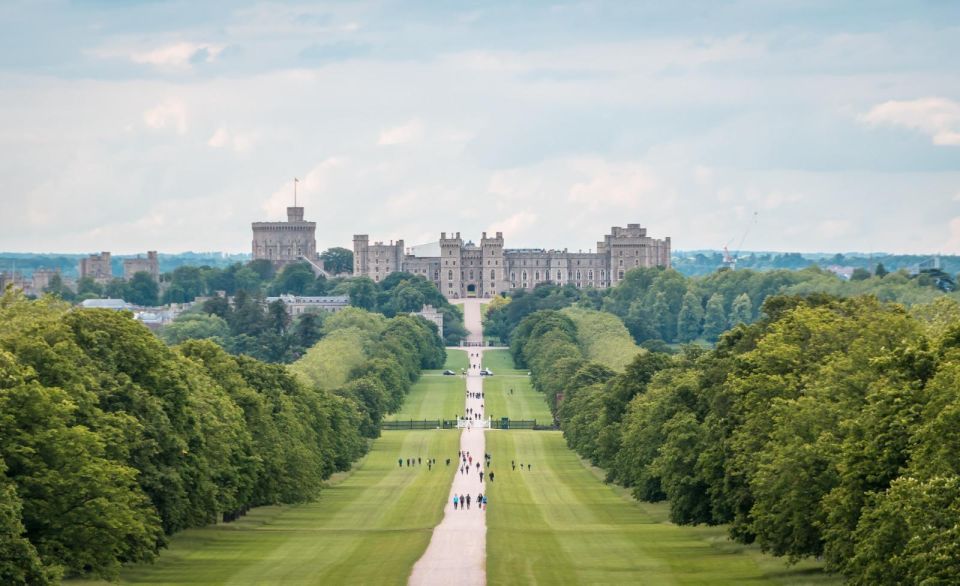 Royal Windsor, Magna Carta, Runnymede - A Luxurious Tour - Historical Significance