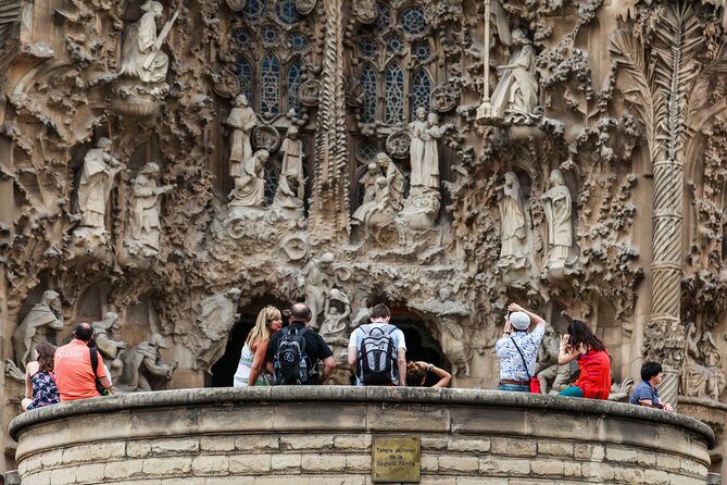 Sagrada Familia Guided Tour With Optional Tower Upgrade - Tower Upgrade Option