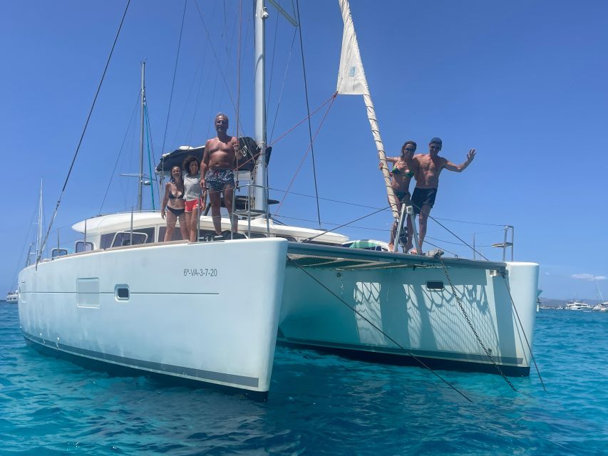 SAILING EXCURSION IN A PRIVATE CATAMARAN TO FORMENTERA - Included Amenities