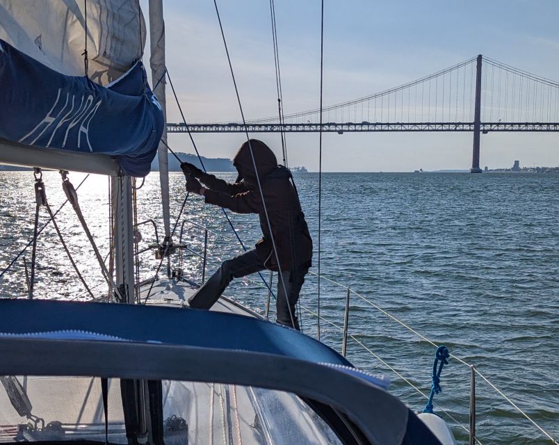 Sailing Initiation - 2 or 4 Hours - Lisbon - Skill Development and Benefits