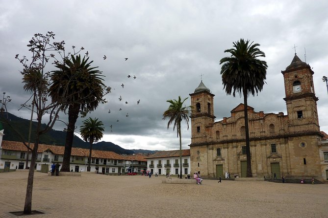 Salt Cathedral of Zipaquirá & Lake Guatavita Private Tour - Tips for a Great Experience