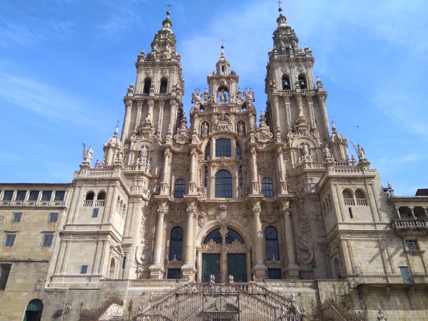Santiago De Compostela & Valença - Private Tour From Porto - Included Services