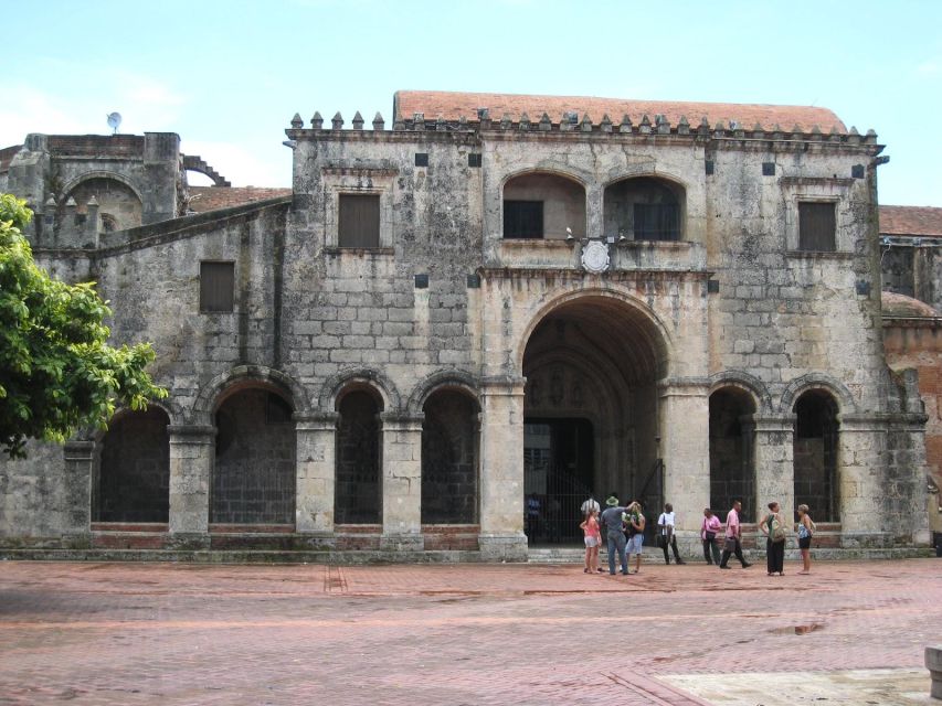 Santo Domingo Tour With Caves From Punta Cana - Guided Tour and Language Options