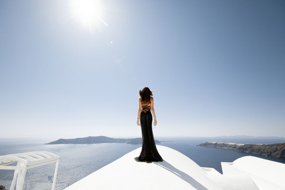 Santorini: Casual Photoshoot by Flying Dress - Photography Service Breakdown