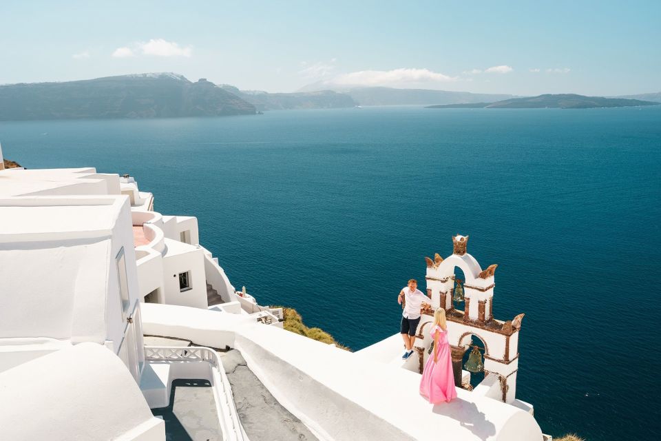 Santorini: Private Shore Excursion to Oia & Black Beach - Guided Tour Experience