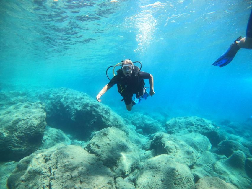 Santorini: Scuba Diving Experience in the Volcanic Caldera - Participant Suitability