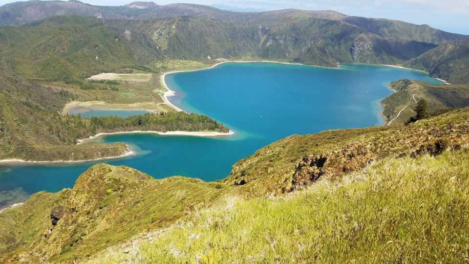 São Miguel: Sete Cidades and Lagoa Do Fogo Full-Day Tour - Tour Itinerary