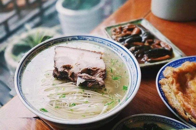 Secret Noodle and Wonton in Shanghai Alleyways With Local Beer - Tips for an Enjoyable Tour