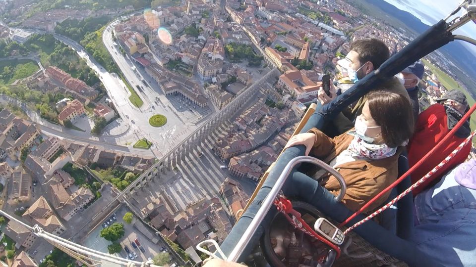 Segovia: Hot-Air Balloon Flight With Optional 3-Course Lunch - Panoramic Views of Landmarks