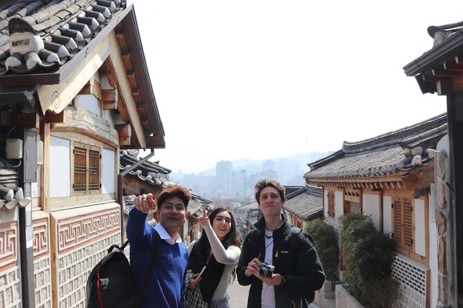 Seoul Highlights & Hidden Gems Tours by Locals: Private + Custom - Accessibility