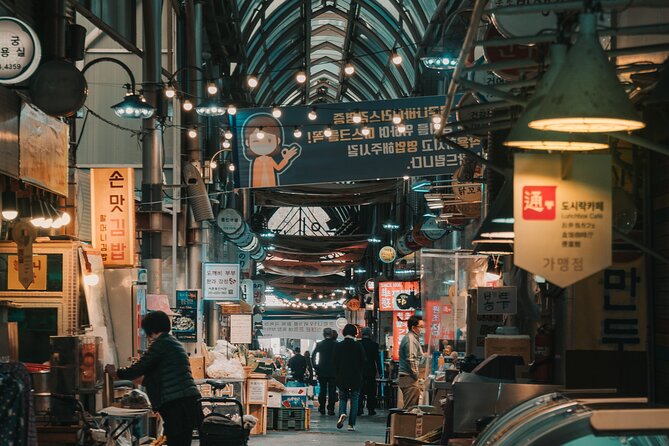 Seoul: Palace, Temple and Market Guided Foodie Tour at Night - Cancellation Policy