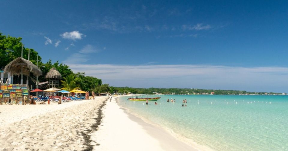 Seven Miles Beach &Rick's Cafe Private Tour From Montego Bay - Ricks Cafe Experience