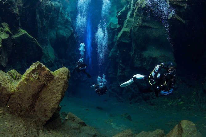 Silfra Fissure Freshwater Scuba Diving Tour From Reykjavik - Group Size and Reviews