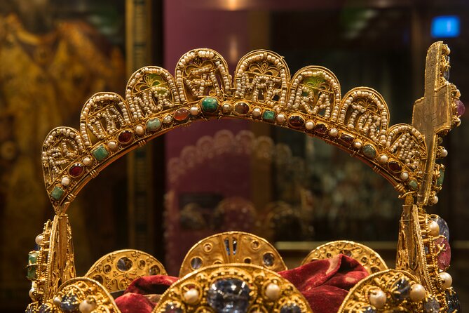 Skip the Line: Imperial Treasury of Vienna Entrance Ticket - Common Visitor Experiences