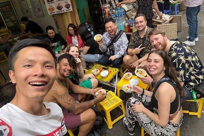 Small Group Hanoi Street Food Walking Tour With Local Guide - Food Tasting Highlights