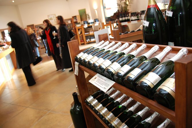 Small-Group Kumeu Wine Country Tour Includes Wine Tastings & Lunch - Pricing Details