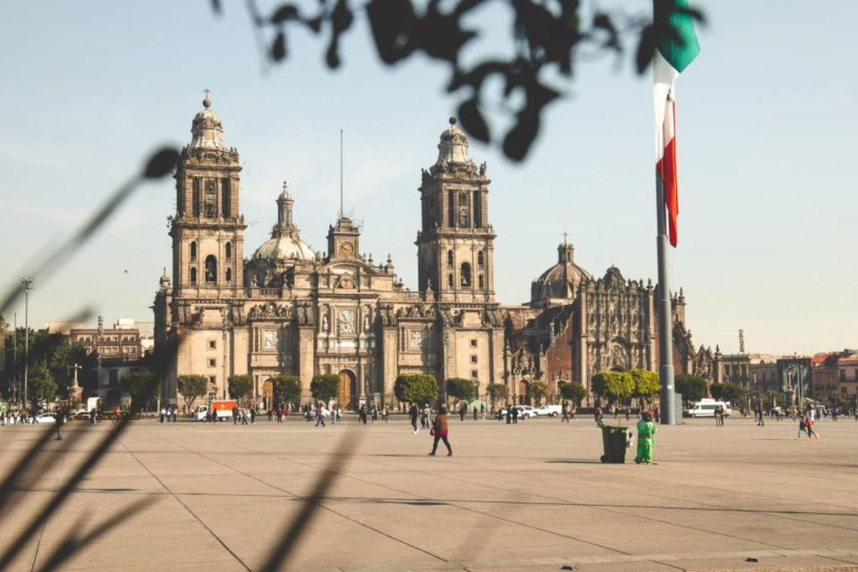 Street Food Tour Mexico City: Yummy Flavors and History - Tasting Thousand-Year-Old Fermented Drink