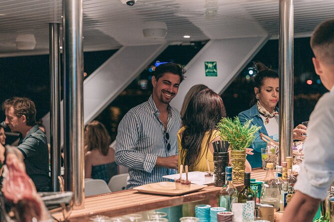 Sunset Cruise From Split With Live Music and Unlimited Open Bar - Features of the Experience