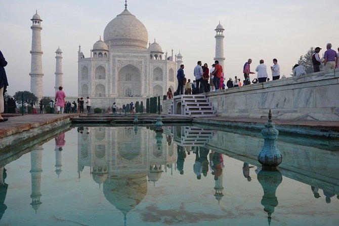 Taj Mahal Tour by Gatimaan Express Train With Lunch At 5 Star Hotel - Inclusions of the Tour