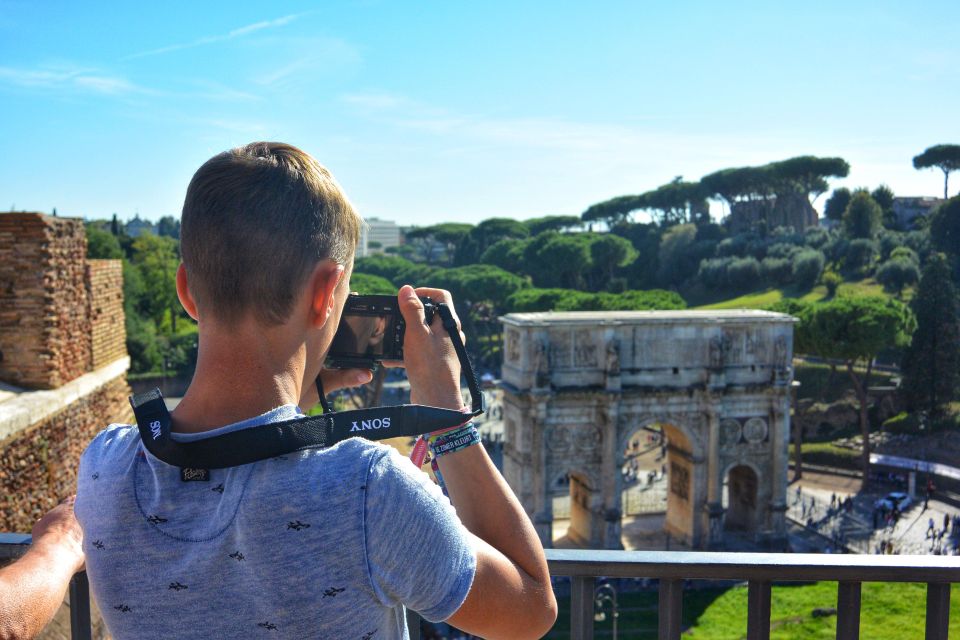 The Colosseum & Roman Forum With an Archaeologist - Maximizing Engagement