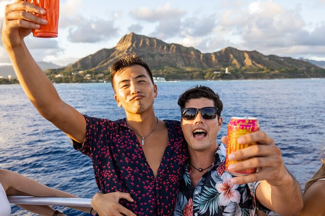 The Premier Waikiki Sunset Party Cruise With Live DJ and Full Bar - Participant Guidelines