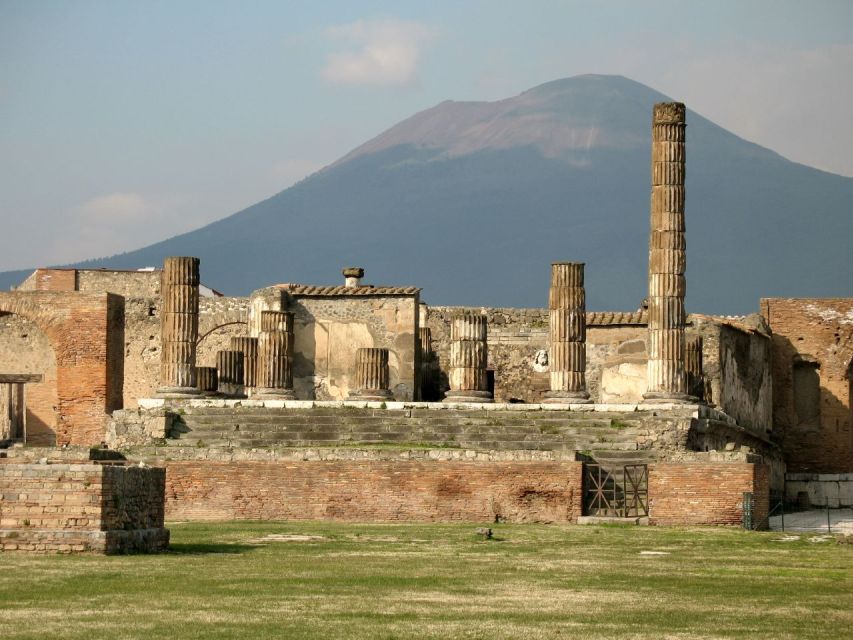 The Ruins of Pompeii: Round-Trip Transfer From Rome - Guided Tour or Independent Exploration