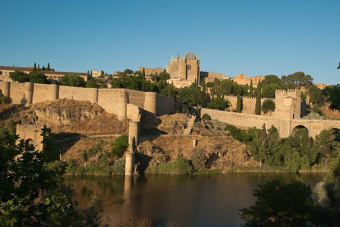 Toledo Highlights Tour for Explorers From Madrid - Meeting Point Details