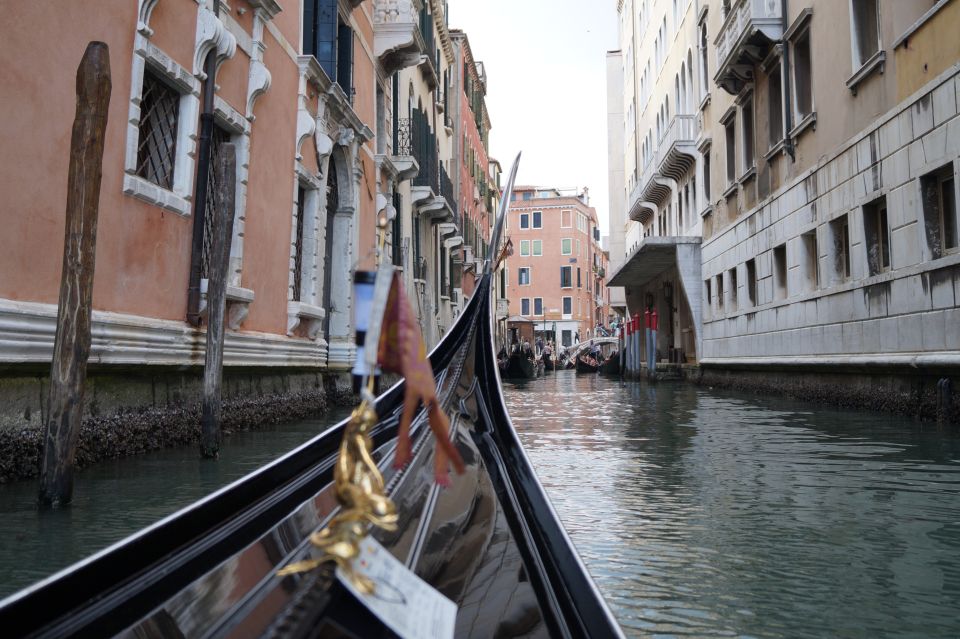 Tour of Doges Palace and Gondola Ride - Meeting Points