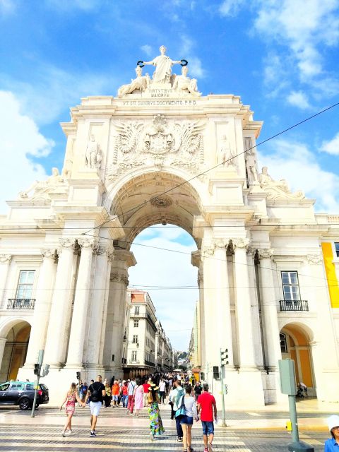 Tour of Lisbon Monuments and Viewpoints 4 Hours - Pastéis De Belém and Conventual Inspiration