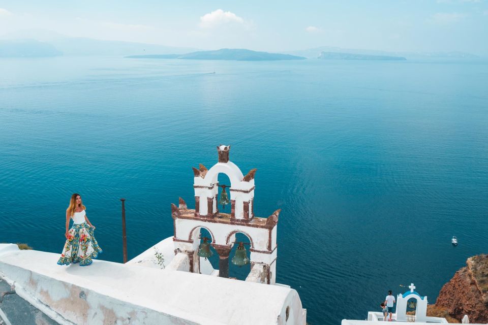 Tour Santorini With a Professional Photographer - Inclusions