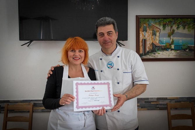 Traditional Menu With a Cooking Class and Visit of the Ancient Market of Ortigia - Location and Duration