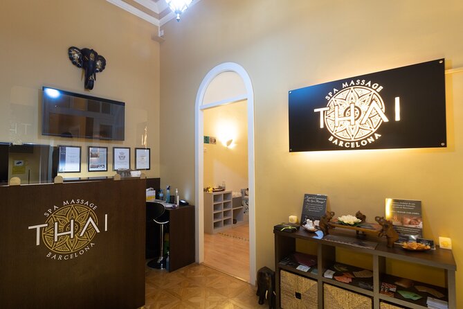 Traditional THAI MASSAGE of 60 Min at THAI SPA MASSAGE BARCELONA - Amenities and Comfort Features