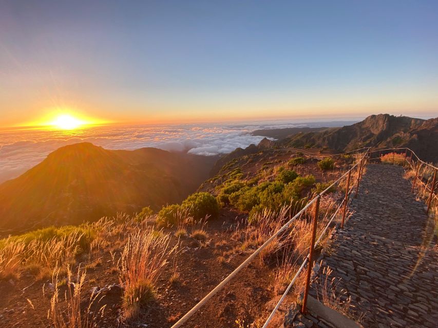 Transfer From Pico Do Areeiro to Achada Do Teixeira - Hiking Route Information