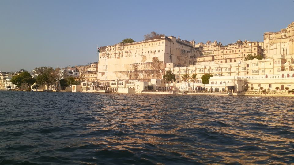 Udaipur: Private City Sightseeing Guided Tour With Tuk Tuk - Included Services