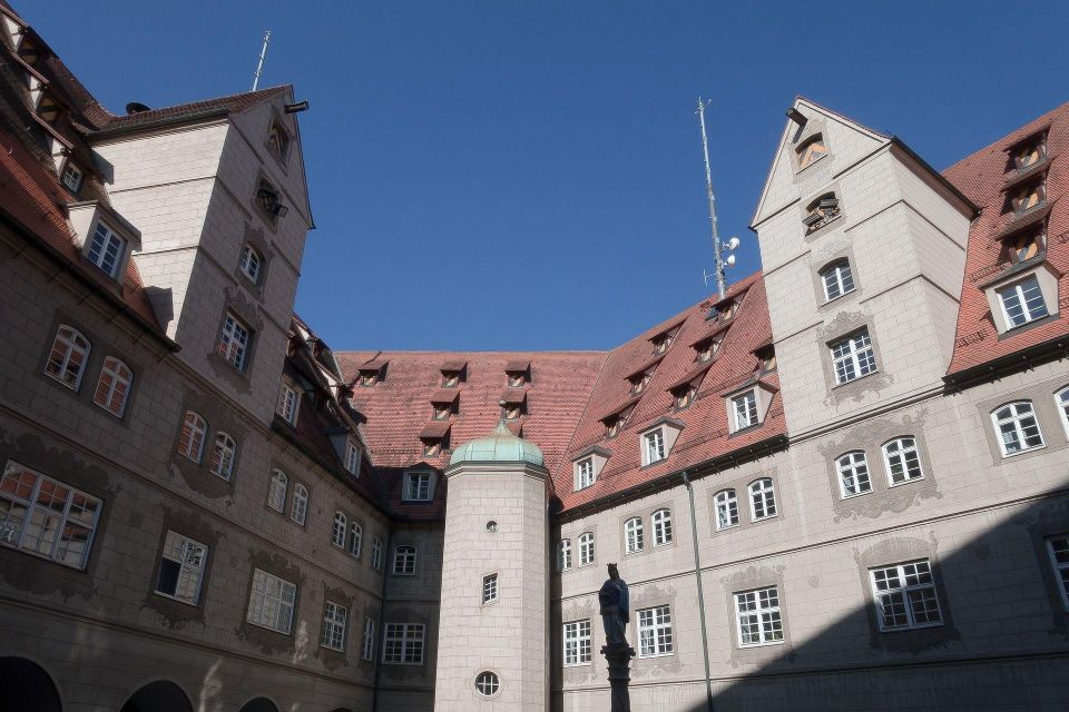 Ulm: Private Christmas Market Tour - Guide and Customization