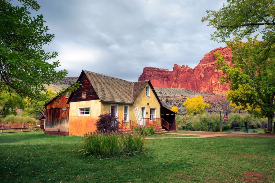 Utah: Capitol Reef National Park Self-Driving Audio Tour - Visiting the National Park Attractions