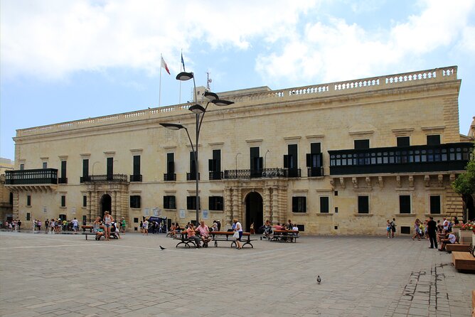 Valletta Walking Tour, Knights, Slaves and Mistresses - Upper Barrakka as End Point